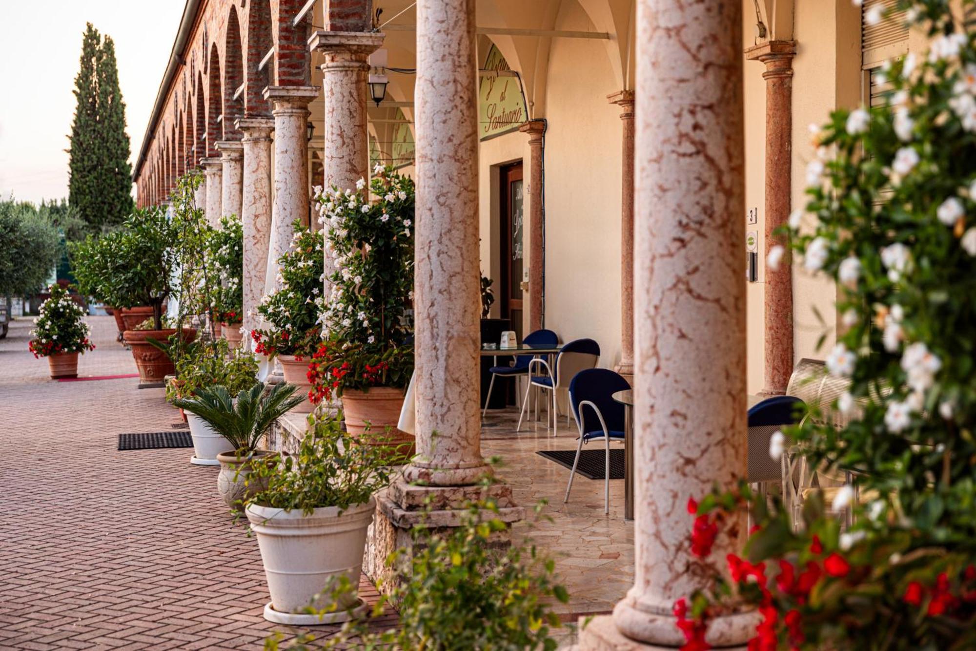 פסקיארה דל גארדה Locanda Al Santuario מראה חיצוני תמונה